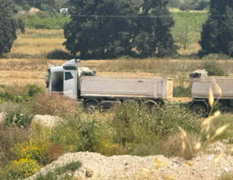 צילום משאית בשטח