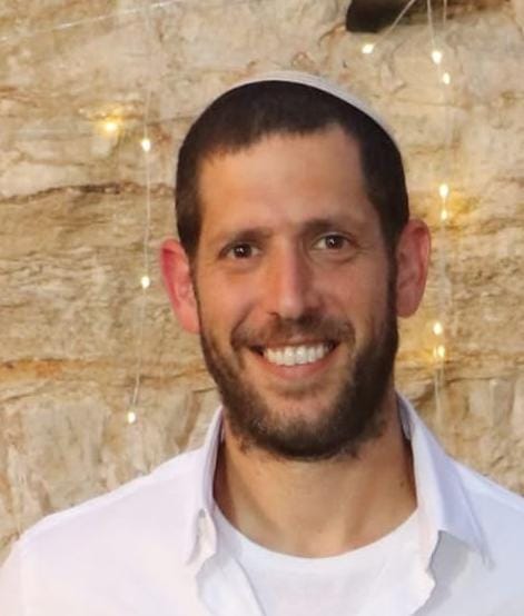 יגאל גרונר מנהל הישיבה התיכונית שעלבים