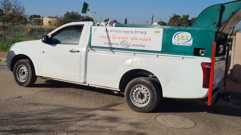 רכב בשרות מועצה אזורית גזר - אוספים ושומרים על הסביבה.jpg