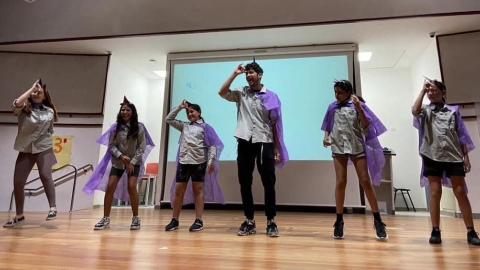 תמונה מתוך טקס סיום שנה של תנועת הנוער כנפיים של קרמבו6.jpg
