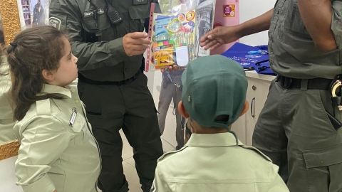 משתתפי  ניידות המשאלות.jpg