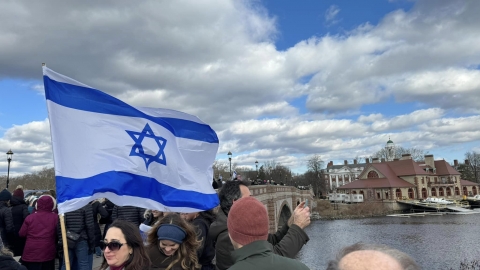 צועדים   וצועדות בהארוורד.jpg