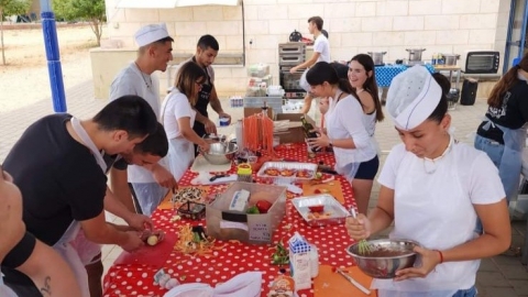 ילדים מבשלים.jpg