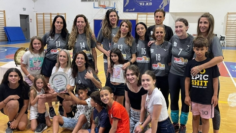 שחקניות בנבחרת גזרשת בית חשמונאי.jpg
