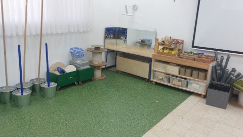 פינת משחק ולמידה במרחב הגן.jpeg