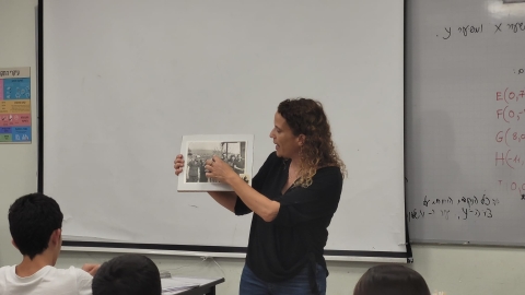 מפגש בגוף ראשון שנערך בתיכון איתן.jpg