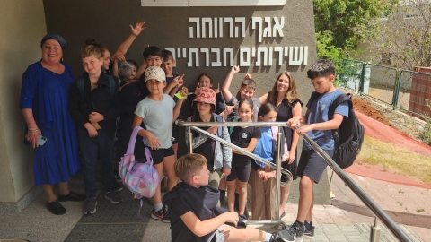 תלמידים באגף הרווחה ושירותים חברתיים.jpeg