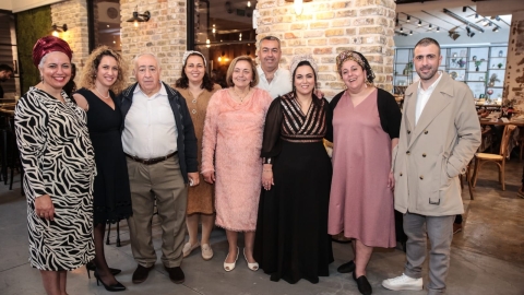 משה  אוחיון  זל ומשפחתו.jfif
