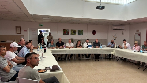 הצגת תוכנית שיקום התל .jpg