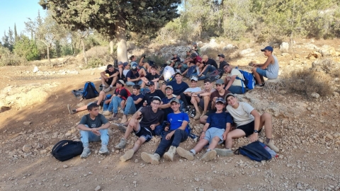 בני עקיבא בטיול.jpeg