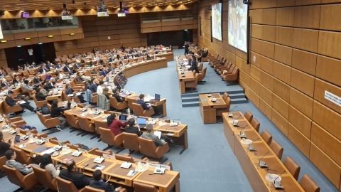 אולם ישיבות.jpg