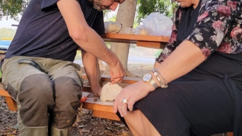 מכינים יצירה מחומרים מהטבע.jpg
