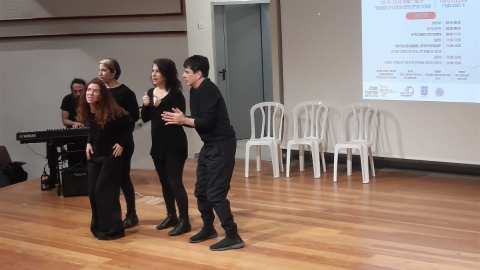 הצגה של תיאטרון פלייגו.jpeg